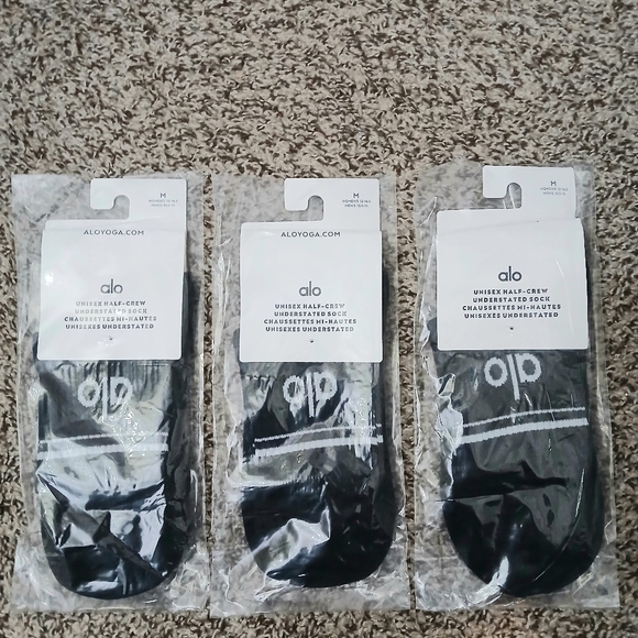 ALO Yoga White Half-Crew Socks UNISEX 3 Pairs Size M - Picture 2 of 2